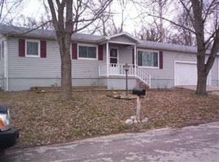 506 S 7th St, Ozark, MO 65721