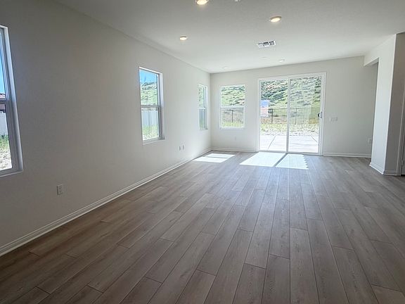 5th image of 1044 Sardinia Dr