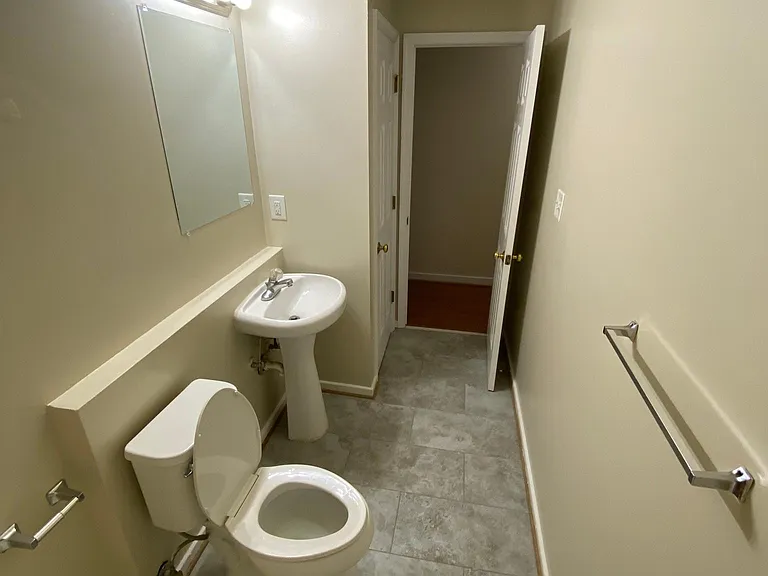 310 W 26th St #B — Photo 17