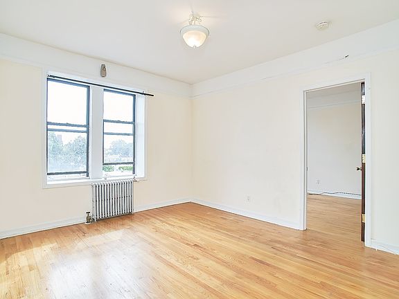 5th image of 236 E 23rd St APT 4E