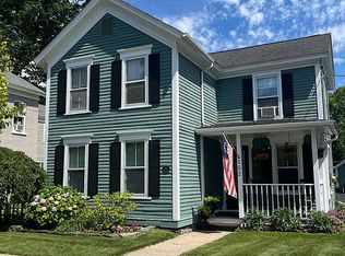 152 Regent St, Saratoga Springs, NY 12866