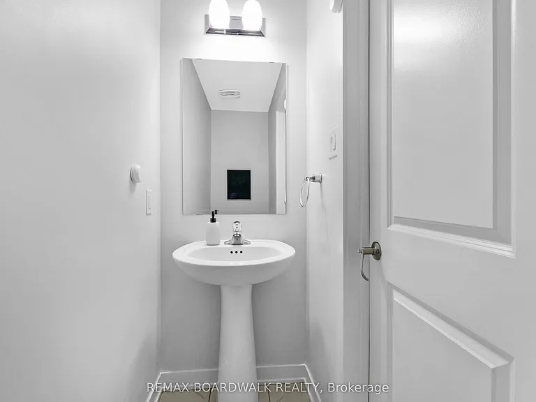 210 Verulam St — Photo 9