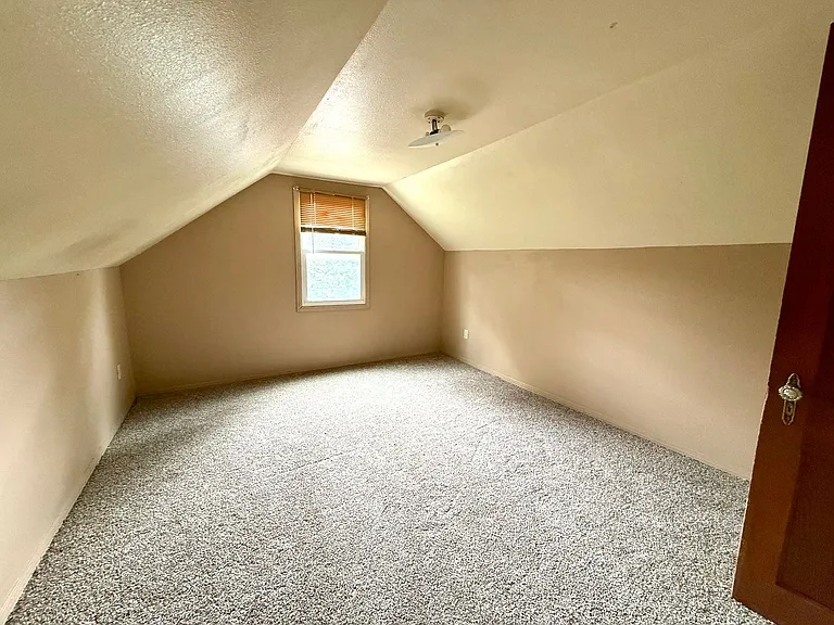 1515 S Norton Avenue (Alpha Team) — Photo 12