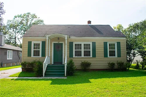 107 Grand Blvd Photo 1