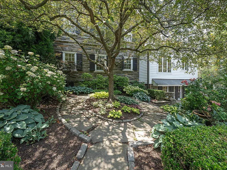 101 E Brookhaven Rd — Photo 97