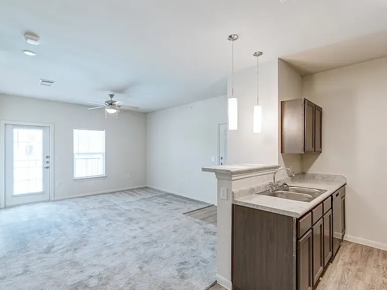 Northview Apartment Homes — Photo 4