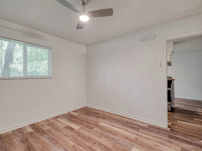 5210 Joe Sayers Ave #E — Photo 14