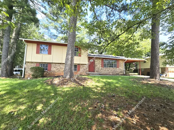 8834 Homewood Dr, Riverdale, GA 30274