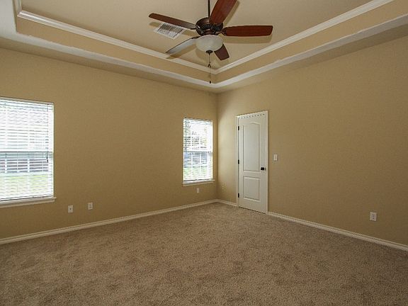 2nd image of 219 S Hickory Pl