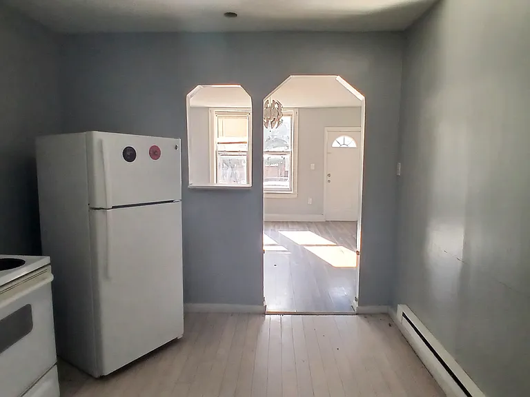 2925 N Marshall St — Photo 7