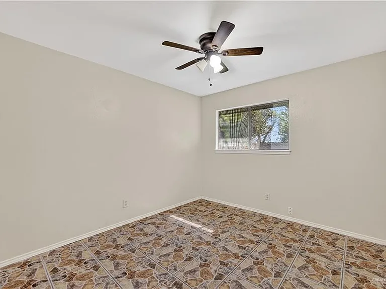 606 Silva Dr — Photo 16