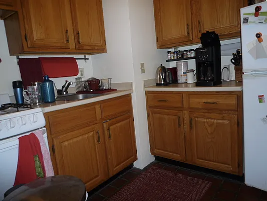 Rented by New Yorker Realty | media 10