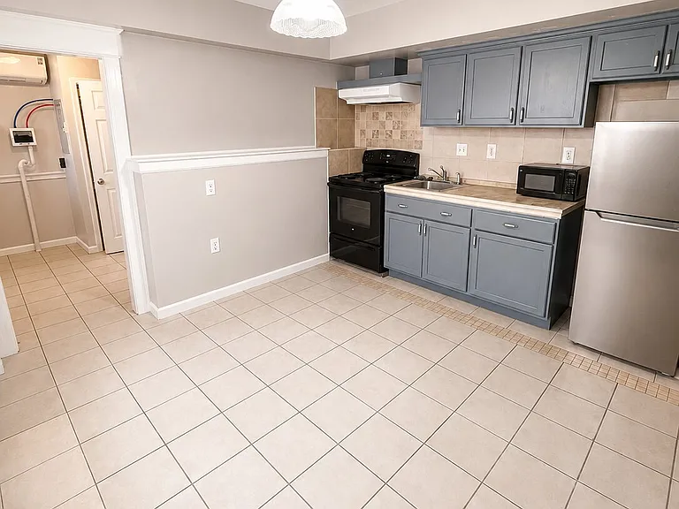 1515 Arrott St #B — Photo 3