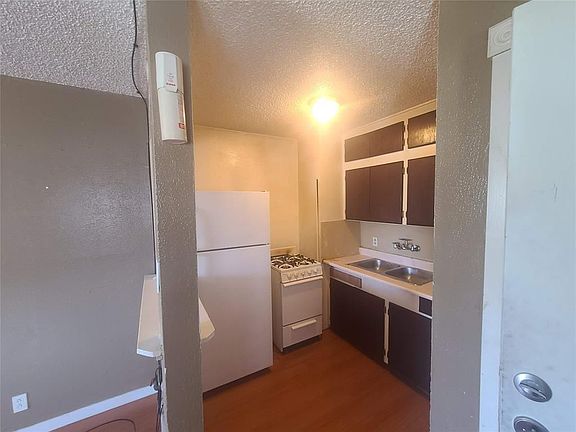 5th image of 7330 Lindencrest St Unit 3
