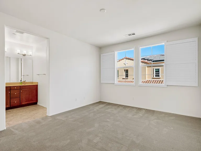417 Castiano St — Photo 15