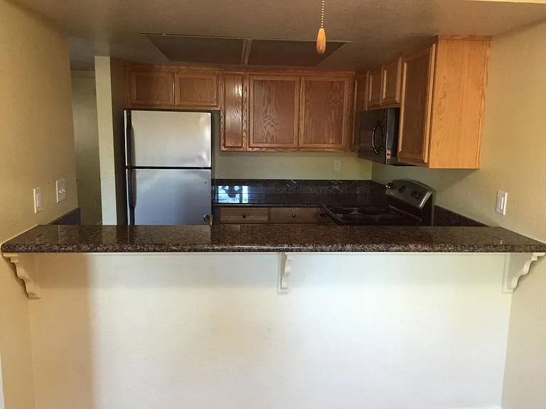 2743 B St #14 — Photo 30