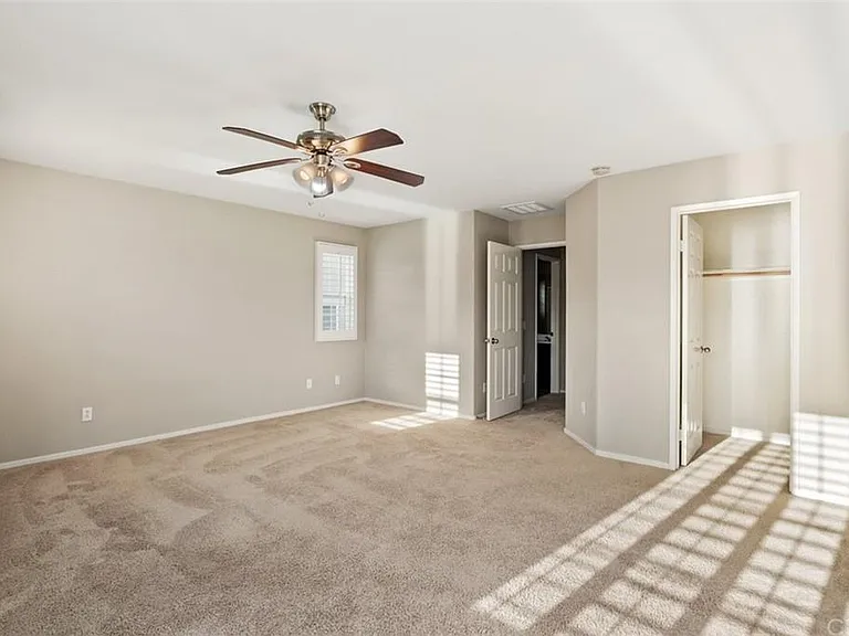 46945 Peach Tree St — Photo 15