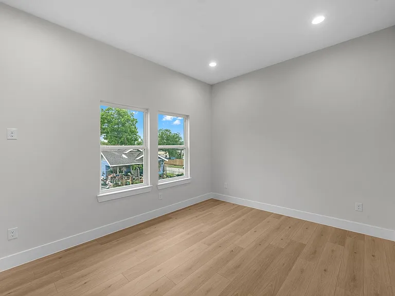 2348 Delafield St — Photo 20