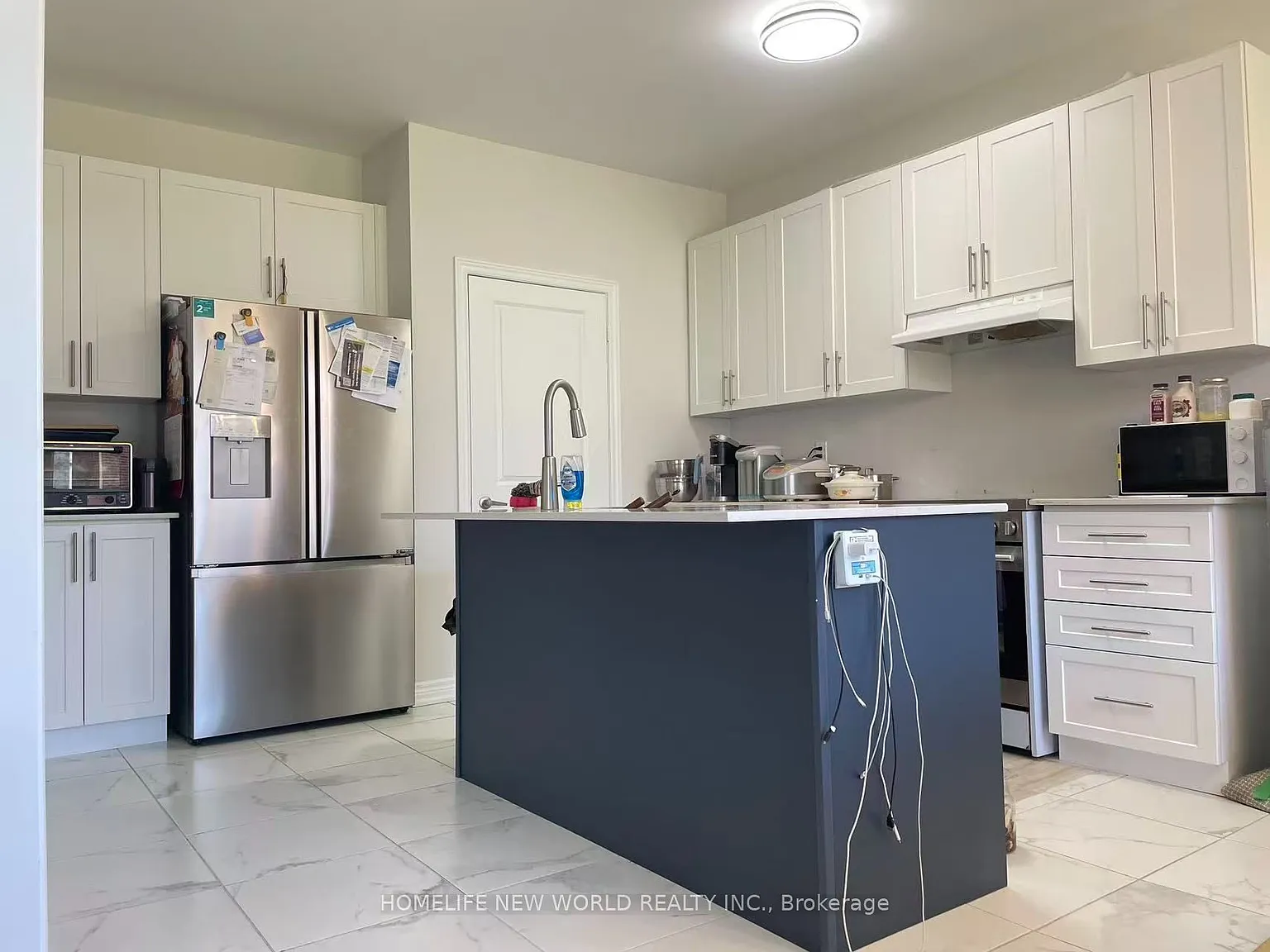 4 bed, $3,200 — Photo 3