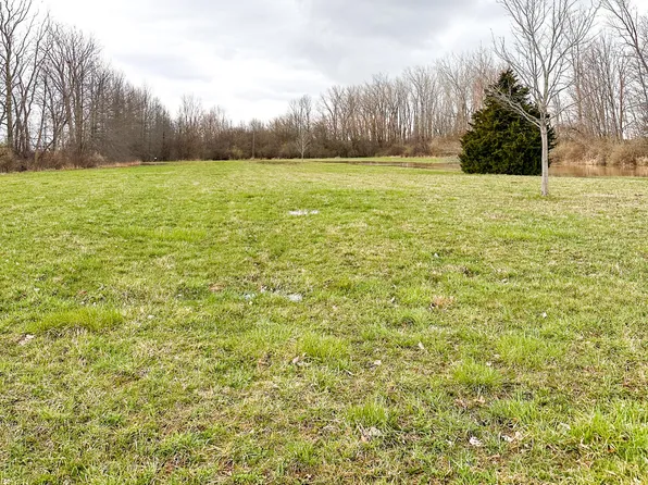 1876 W Rockey Weed Rd, Stevensville, MI 49127