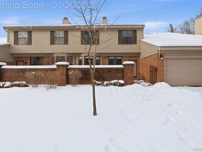 7056 Green Farm Rd, West Bloomfield, MI, 48322