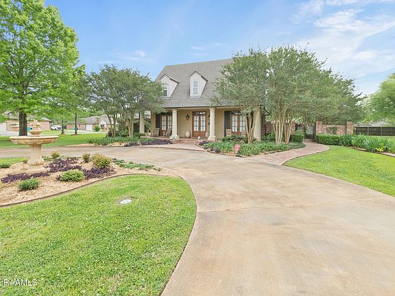 2nd image of 151 Channing Way