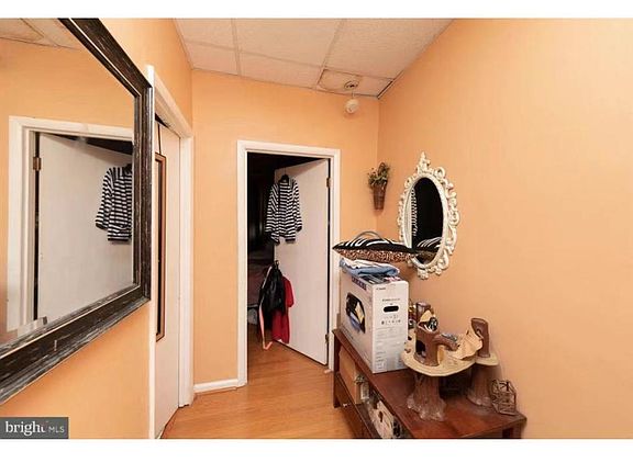 5th image of 727 League St APT 1