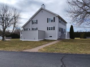 33 Statue Way, Portsmouth, RI 02871