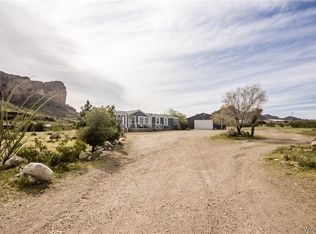 1949 S Growler Rd, Golden Valley, AZ 86413