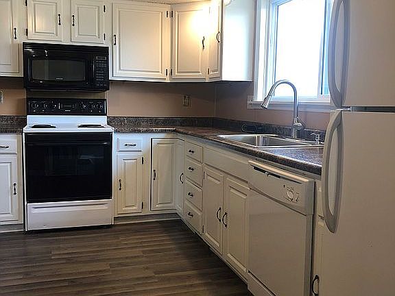 Kitchen from entry