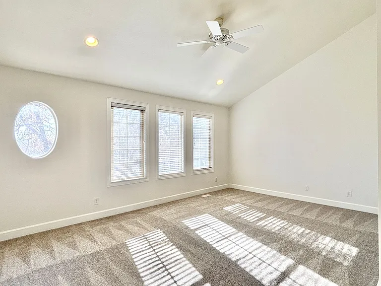 943 E Sage Park Ln — Photo 21