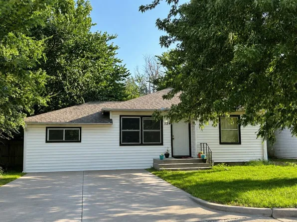 1124 W Wood St, Shawnee, OK 74801