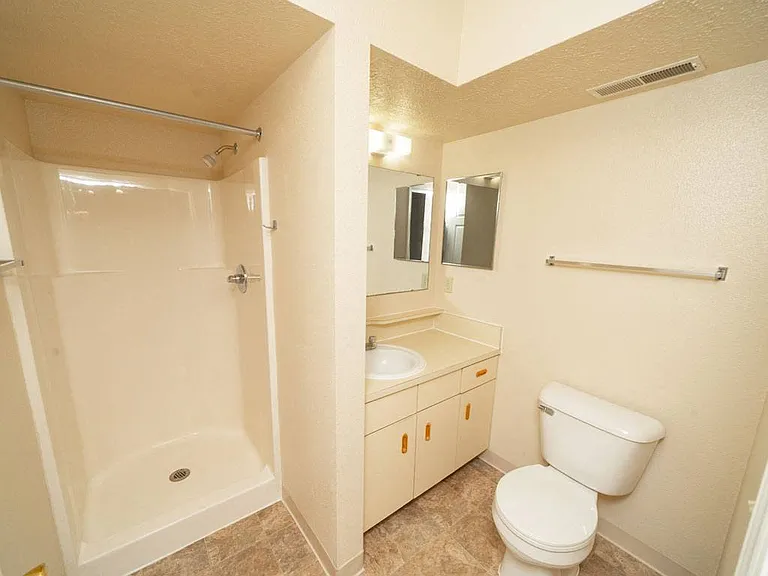 Trillium Pointe Apartment Homes — Photo 23