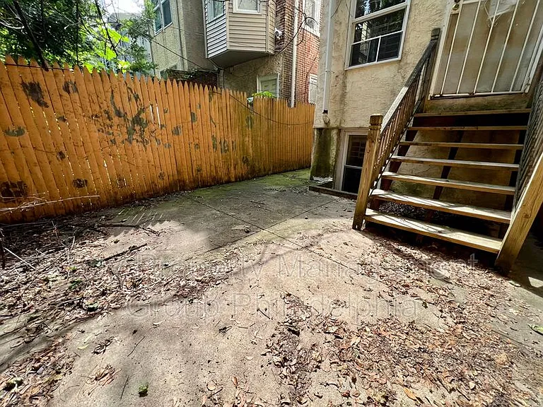 1723 Fontain St #A — Photo 18