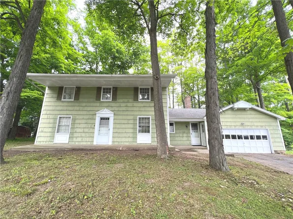 756 Mont Vista Ln, Webster, NY 14580