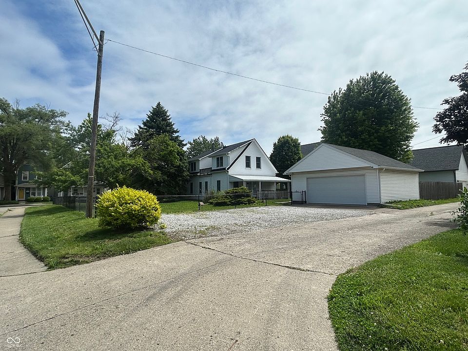 2nd image of 918 Elm St