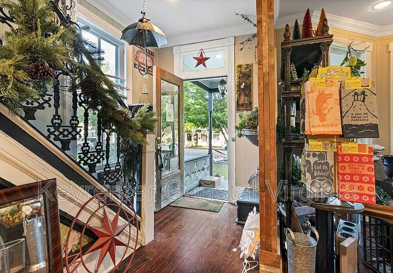 338 Main St #A — Photo 2
