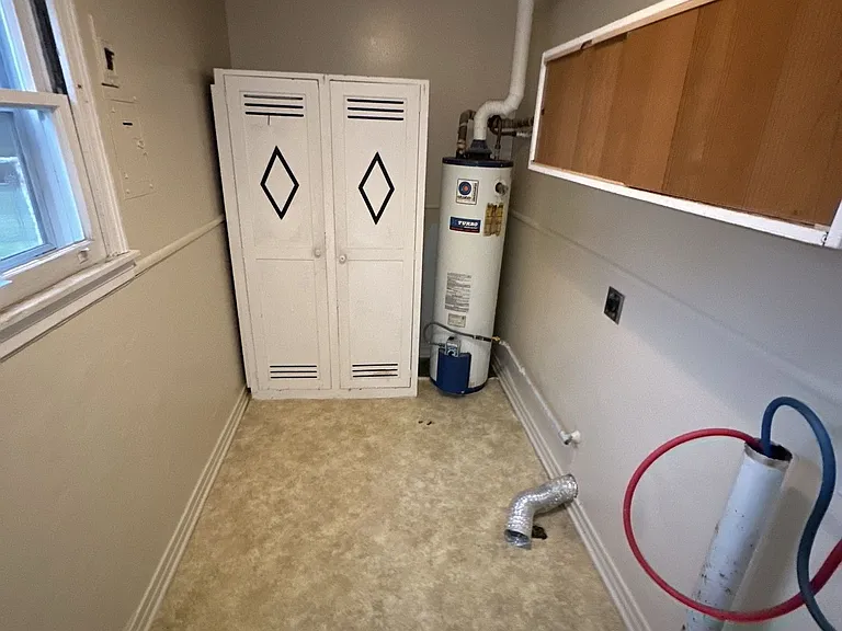732 Elm St — Photo 11