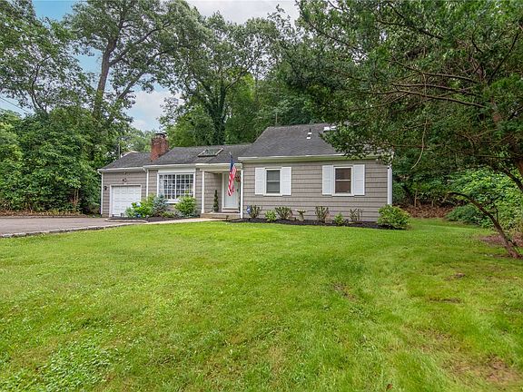 2nd image of 152 Christian Ave