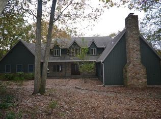844 Laurel Woods Ln, Hanover, PA 17331