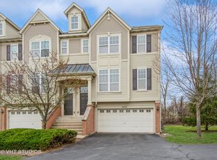 3433 Bradbury Cir, Aurora, IL 60504