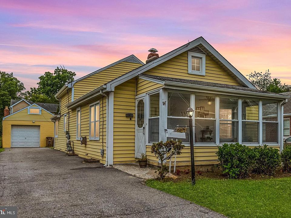 1st image of 207 Crabb Ave