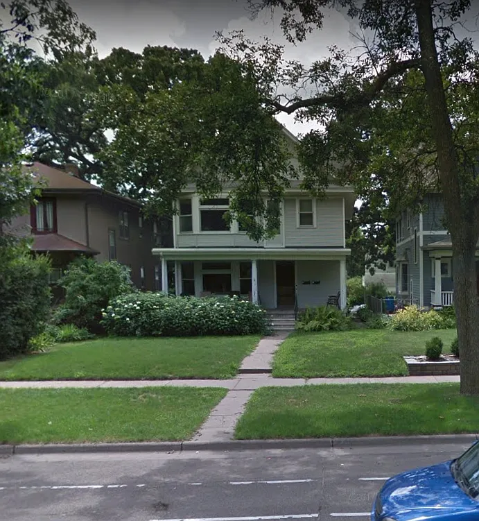 6 bed, $3,800 — Photo 1