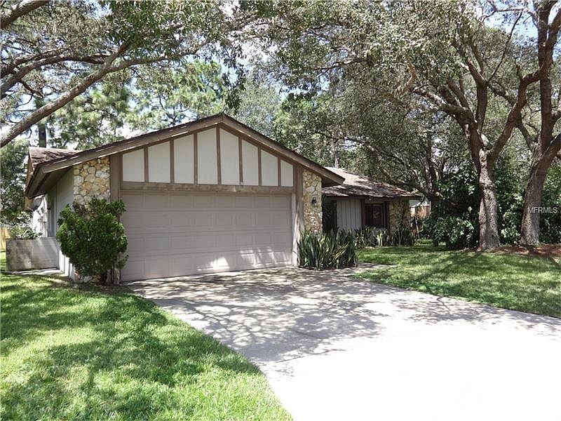 1st image of 139 Holderness Dr