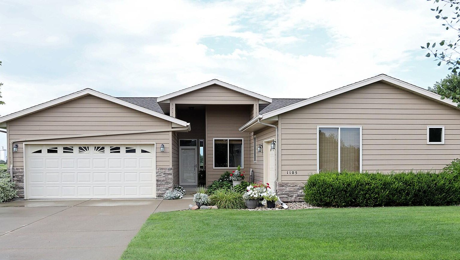 1105 Stewart Dr