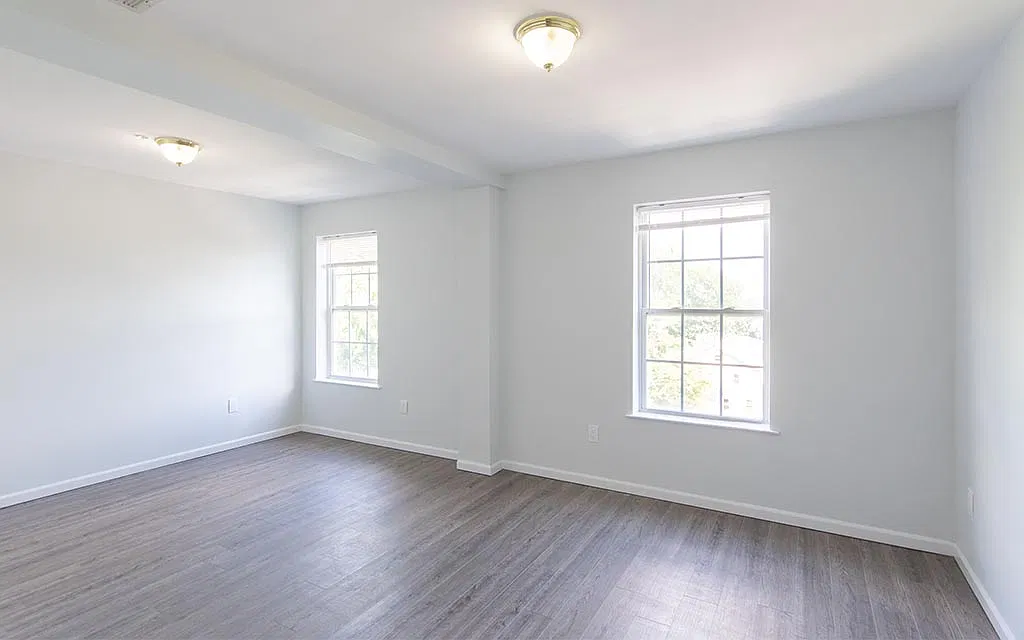 394 S Harrison Street — Photo 4