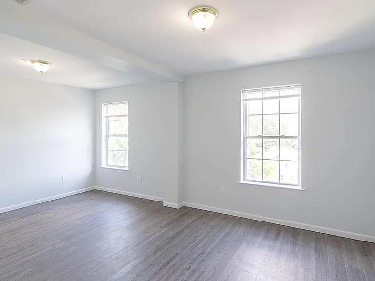 394 S Harrison St. — Photo 5