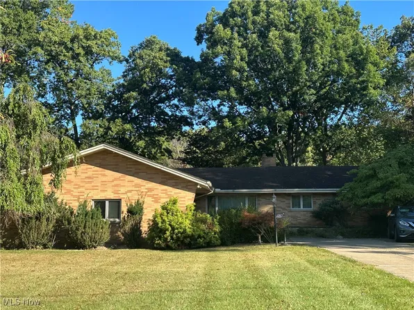 1787 Donna Dr, Westlake, OH 44145