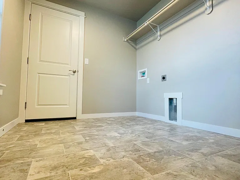 5725 E Upminster St — Photo 12