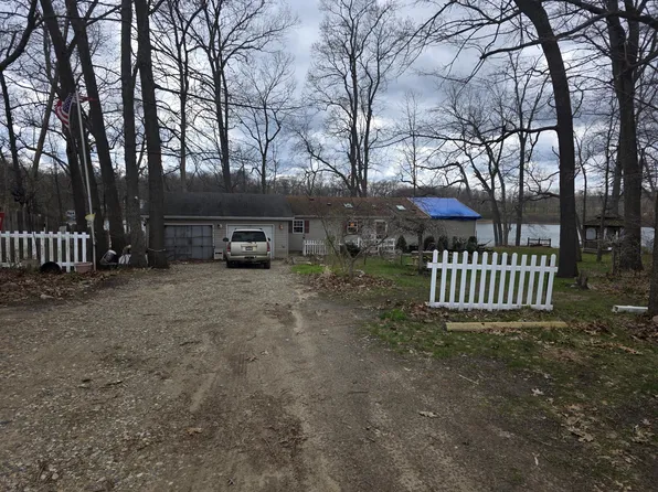 21733 Puterbaugh Ln, Cassopolis, MI 49031